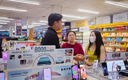 Mùa tựu trường thành 'mùa vàng' của bán lẻ công nghệ, thời trang