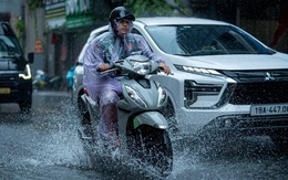Thời tiết hôm nay 7-8: Miền Bắc giảm mưa từ chiều nay, Biển Đông dông gió