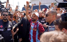Sân bay Thổ Nhĩ Kỳ suýt ‘vỡ trận’ vì Mohamed Salah