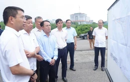 Lãnh đạo Thành ủy Hà Nội: Hoàn thành 2 cầu vượt đường vành đai 1 trước 31-12-2026