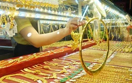 Đọc nhanh 6-8: Đồng USD suy yếu; giá vàng hôm nay tăng sốc