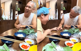 Hai vợ chồng U50 chơi búng thun 'đếm tiền' siêu hài hước