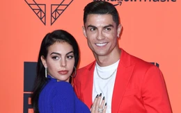 Tin Ronaldo tổ chức đám cưới tuần này là chưa chính xác?