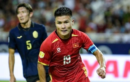 HLV Kim Sang Sik và bài toán khó Quang Hải