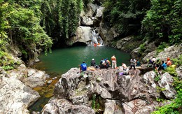 Trekking rừng già Con Căng, tìm thác Ba Tầng giữa đại ngàn Quảng Ngãi