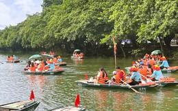 Gần nửa triệu khách du lịch đổ về Ninh Bình trong 3 ngày đầu nghỉ lễ 2-9