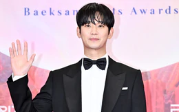 Kim Soo Hyun tái xuất mạnh mẽ