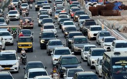 Kẹt xe ở cửa ngõ TP.HCM và Hà Nội do người dân ùn ùn trở lại khi chưa hết kỳ nghỉ lễ 2-9