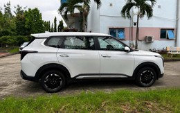 Bắt gặp Kia Carens mới ở Việt Nam, dễ là bản tiêu chuẩn, chưa có ADAS