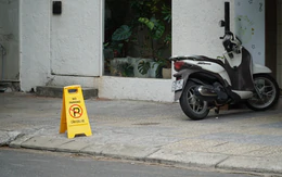 Dân tự ý đặt bảng cấm đỗ xe, có nhà ở Đà Nẵng đặt tới 5 bảng cấm đậu