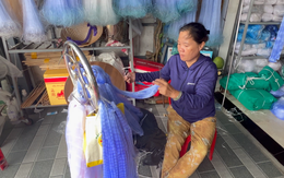 Làng nghề đan lưới Thơm Rơm nhộn nhịp vào mùa nước nổi
