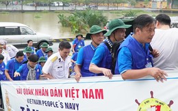 Đoàn đại biểu TP.HCM đi thăm quân dân các đảo Tây Nam và Nhà giàn DK1/10