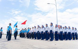 Chào cờ nơi đầu sóng ngọn gió, tiếp lửa tình yêu Tổ quốc