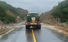 Cao tốc Cam Lộ - La Sơn thông xe trở lại ban ngày sau mưa lớn