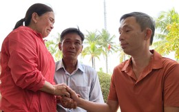 32 ngư dân trở về từ cõi chết: Uống cả nước tiểu cầm hơi, bất lực nhìn 14 bạn tàu buông tay
