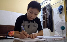 Rời trại mồ côi, nhặt ve chai cùng ngoại, nữ sinh tự bươn chải nơi giảng đường