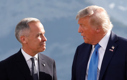 Ông Trump tặng Thủ tướng Canada chìa khóa vào Nhà Trắng, nói đùa 'coi chừng bị bắn'