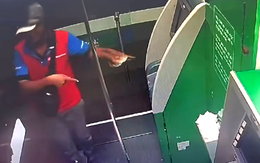 Bỏ quên 20 triệu trong cây ATM, nam shipper Đà Nẵng được hai khách du lịch trả lại trong đêm