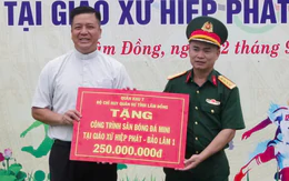 Quân khu 7 trao công trình thể thao gắn kết đồng bào dân tộc, tôn giáo