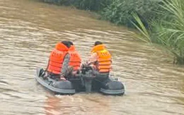 Tìm kiếm nữ sinh rơi xuống sông Đạ Dâng ở Lâm Đồng