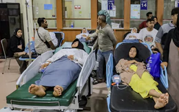 Hơn 500 học sinh Indonesia nhập viện, lại nghi ngộ độc từ 'bữa ăn miễn phí'