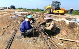 Gấp rút thi công các tuyến đê xung yếu để bảo vệ người dân trước thiên tai
