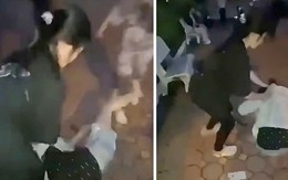 Xác minh nhóm nữ sinh giả vờ mua quần áo, dụ bạn đến công viên rồi đánh hội đồng