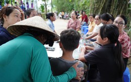 Mẹ lao công ở Đà Nẵng tử vong trên con đường 'làm mãi không xong': 3 con được hỗ trợ hơn 438 triệu đồng