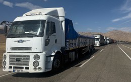 1.200 xe tải kẹt cứng 7km, chuyện gì đang xảy ra ở cửa khẩu Iran - Thổ Nhĩ Kỳ?