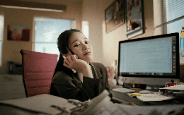 Càng làm được việc, càng bị 'dí' thêm việc mà lương chẳng tăng, trọng dụng hay tận dụng?