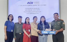 An ninh sân bay Cần Thơ trả túi chứa tiền, vàng cho hành khách bỏ quên