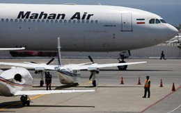 Bộ trưởng Mỹ băn khoăn: Mỹ trừng phạt hàng không, phái đoàn Iran về bằng cách nào?