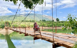 Cử tri mong có cầu vượt lòng hồ thủy điện để chở bơ, cà phê, sầu riêng