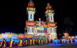 200.000 người về Tòa Thánh Tây Ninh, Hội Yến Diêu Trì Cung rực rỡ