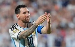 Vé trận cầu chia tay tuyển Argentina của Messi sốt xình xịch