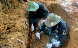 Người dân đi làm rừng phát hiện mộ liệt sĩ bên suối ở Huế