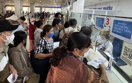 Ùn tắc xạ trị ở Bệnh viện Ung bướu TP.HCM: Máy chạy sáng tối vẫn không kịp