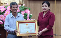 Quảng Ngãi trao thưởng cho người giao nộp tượng thần khỉ Hanuman