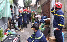 Để đồ đạc quá nhiều khiến gác lửng bị sập, 3 người bị mắc kẹt trong nhà ở phường Phú Nhuận