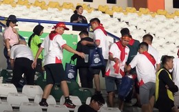 Dọn rác sau trận tuyển Việt Nam đấu Thái Lan, CĐV Việt Nam để lại hình ảnh đẹp