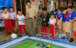 Không chỉ có quà, thiếu nhi học mà chơi - chơi mà học trước thềm tựu trường