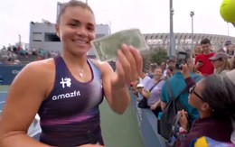 Sao quần vợt được fan tặng tờ 2 USD để ‘lấy hên’ ở US Open