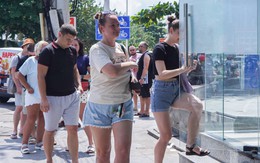 Lý do du khách Nga xếp hàng dài trước các trụ ATM ở Nha Trang