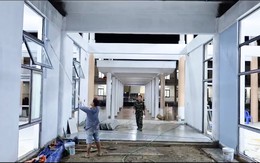 Hơn 200 công nhân làm việc xuyên đêm hoàn thiện trường nội trú trước giờ khai giảng