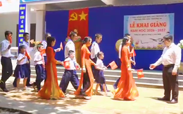 Video cận cảnh khai giảng năm học mới ở đặc khu Trường Sa