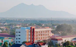 Xã đảo duy nhất ở Hà Nội lần đầu tiên có trường THPT, học sinh hết cảnh phải nghỉ học khi mưa lũ