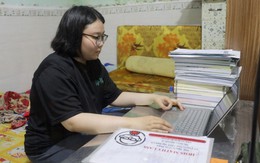 Cô gái nghỉ học một năm, làm đủ việc để trở lại giảng đường