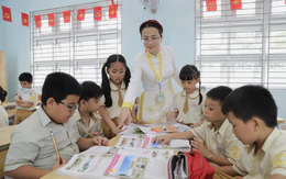 Sau khai giảng, trường mới sáp nhập báo chưa tổ chức bán trú, phụ huynh chới với