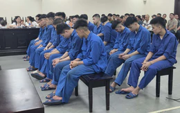 Xét xử nhóm thanh niên mang kiếm đi ‘bừa’, gặp ai gây sự thì đánh