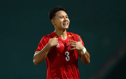 Đội trưởng tuyển U20 Việt Nam xin lỗi người hâm mộ và đàn em U17